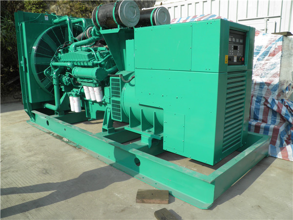 交城出租发电机 发电机组厂家：柴油发电机组的控制屏的作用是什么？